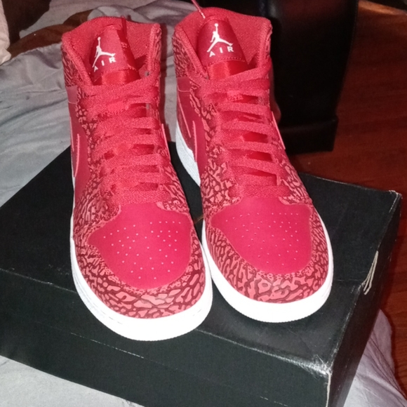 Air jordan high prem red Elephant